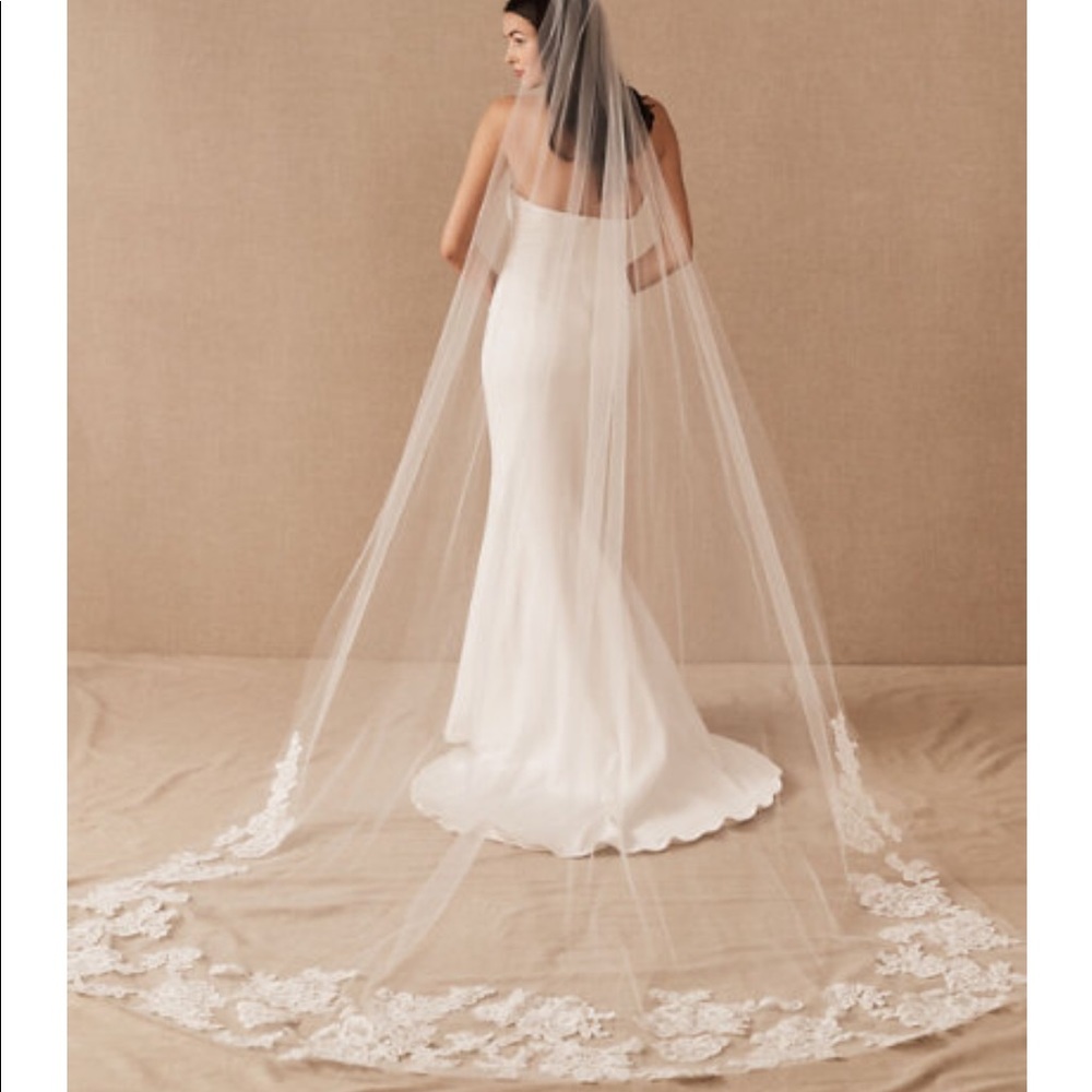 Amsale Noni Cathedral Veil